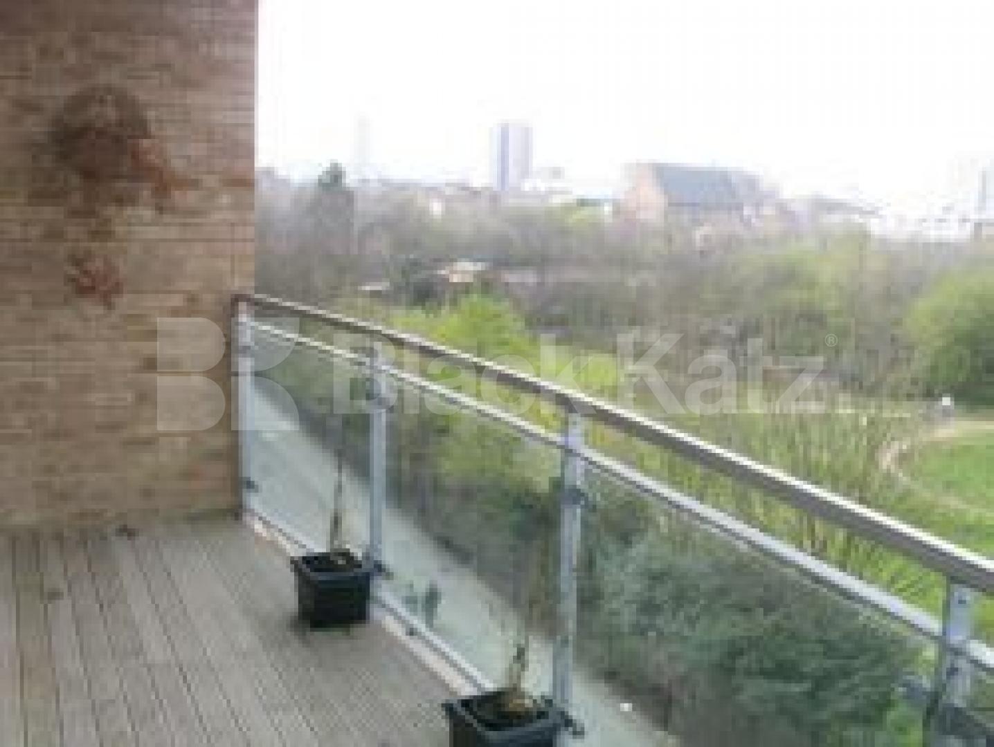 			New Instruction, 2 Bedroom, 1 bath, 1 reception Apartment			 Goldsmiths Row, LONDON FIELDS